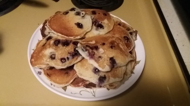 homemade-blueberry-pancakes-122416-for-mom